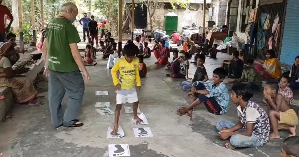 কোভিড-১৯ আক্রান্ত অবস্থাতে শিশুদের মানসিক সহায়তা